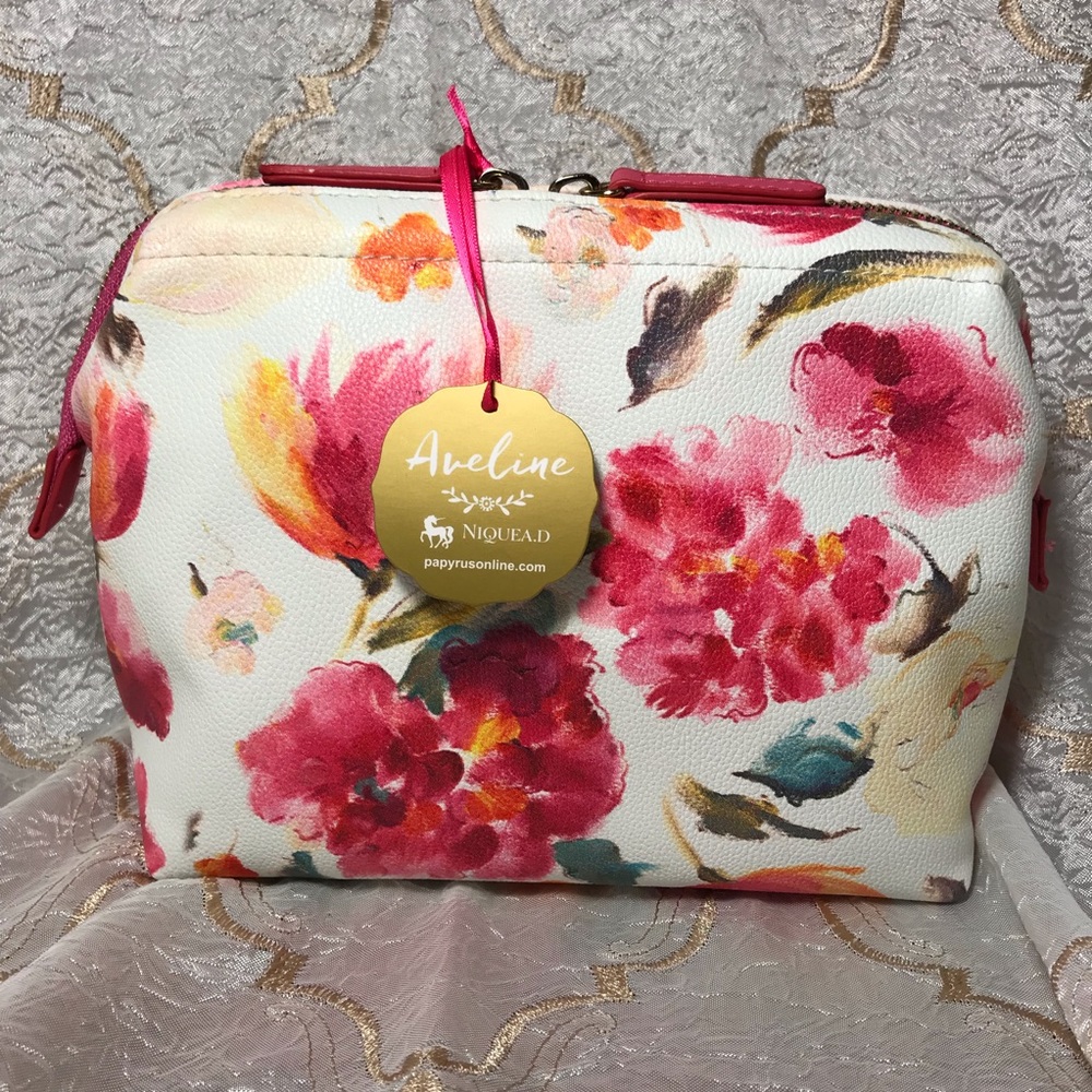 Makeup or accessory bag floral pink